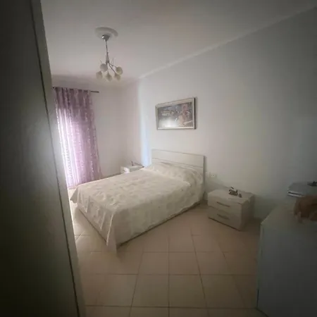 Holiday Apartment *